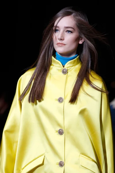 Look 27